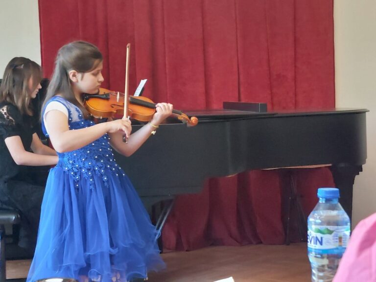 Нови успехи за школата по цигулка